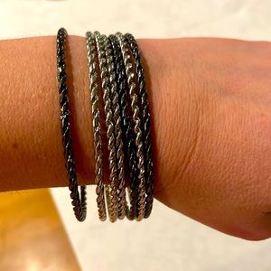 Premier designs bangle set